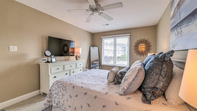 Building Photo - 505 Harbour Cove