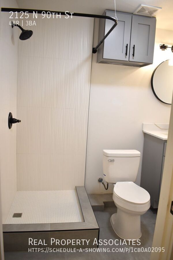 Building Photo - 2125 N 90th St