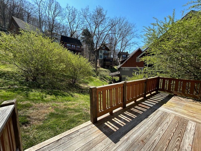 Building Photo - North AVL - Green Built Custom Home, Conve...