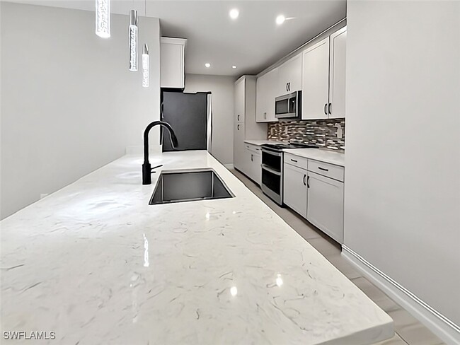 Building Photo - 7324 Rockefeller Dr