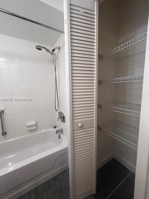 Building Photo - 8002 Lagos De Campo Blvd