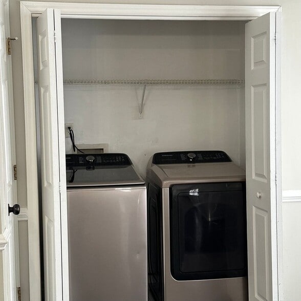 Building Photo - 509 Westminster Dr