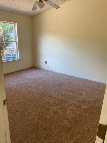 Building Photo - 1490 Amanda Park Ln