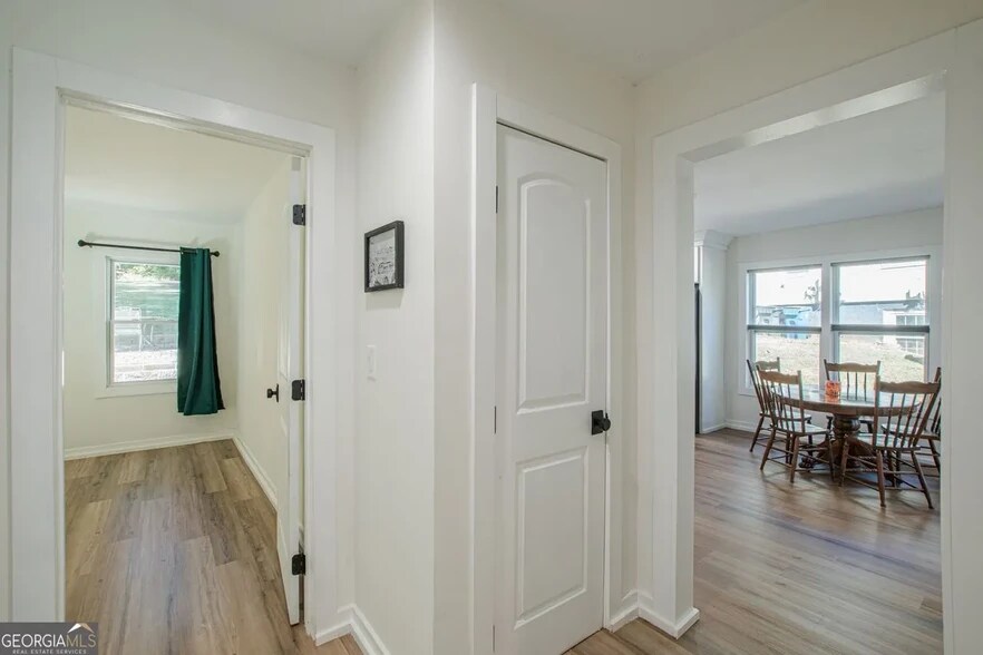 Building Photo - 2657 Blount St