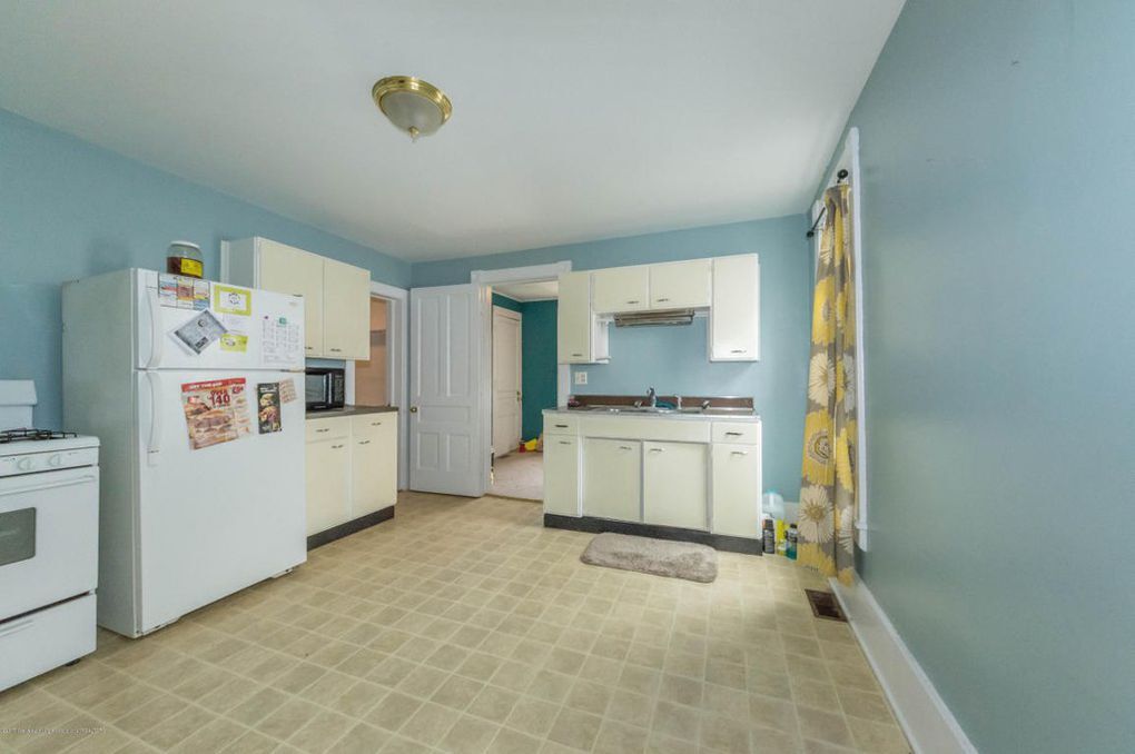 Kitchen - 242 S Main St