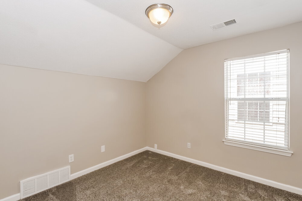 Building Photo - 9815 Riggin Dr