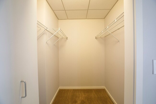 Building Photo - S/W Facing Icon Penthouse with Spectular Ballpark, Bay, and Ocean Views