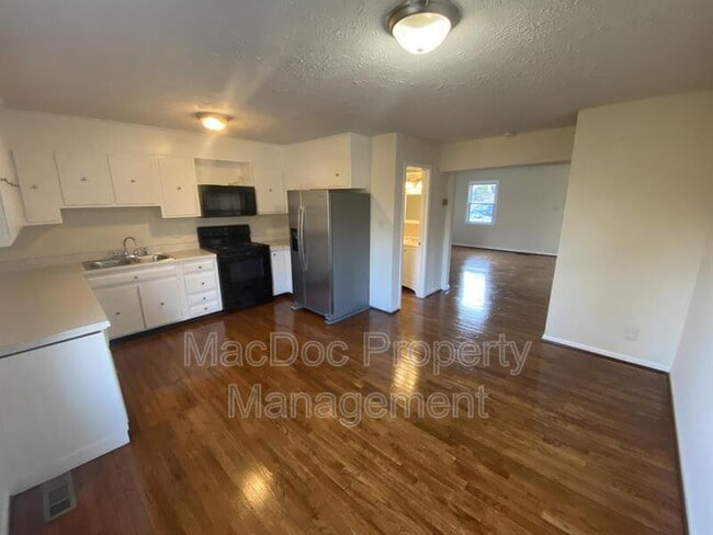 Building Photo - 24 Bentley Ct