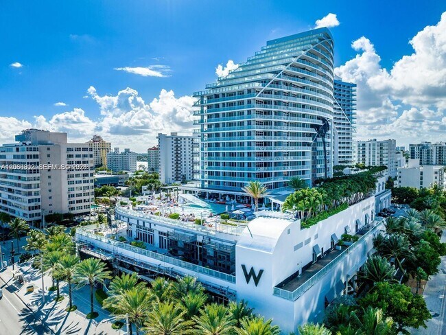 Building Photo - 3101 Bayshore Dr