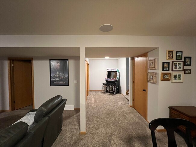 Lower Level - 611 Wellington Dr