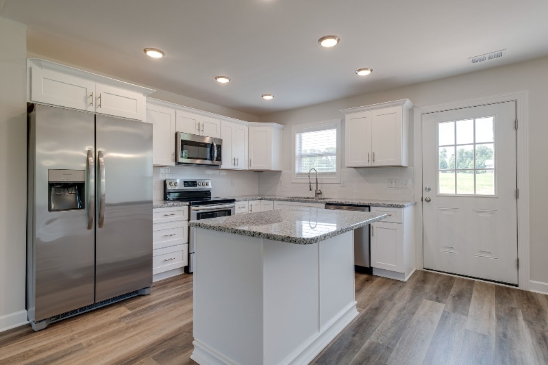 Building Photo - 644 S Tunnel Rd