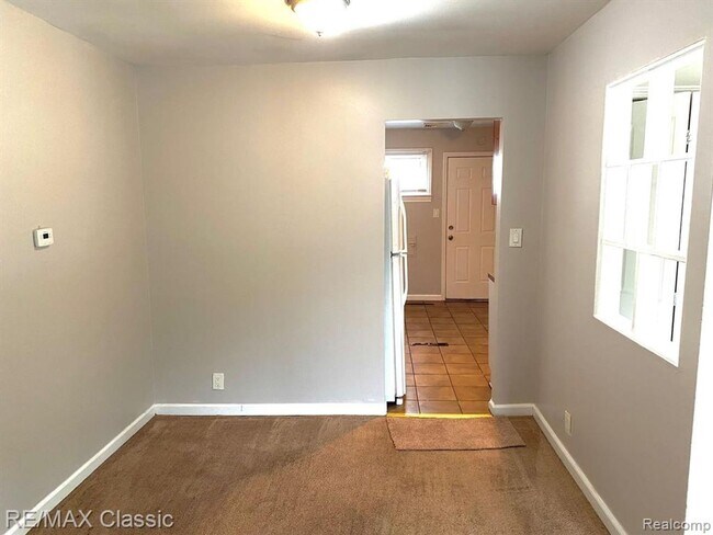 Building Photo - 22011 Blackstone St