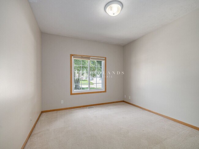 Building Photo - Wonderful Ranch Home
