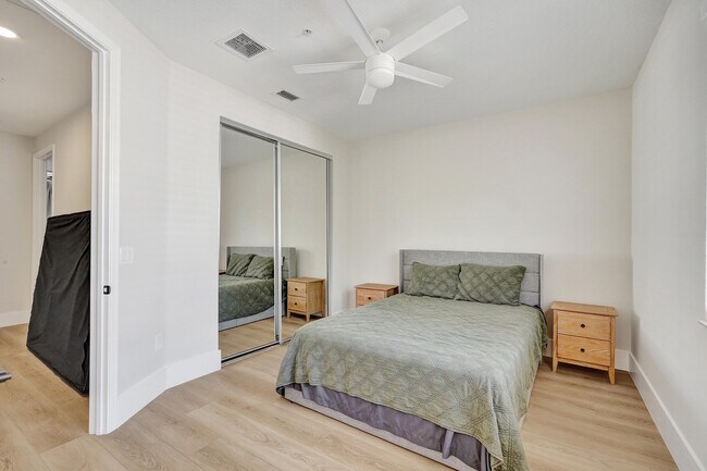 Building Photo - 3600 NW 5th Terrace