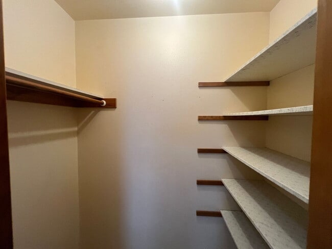 Building Photo - 2217 W Xenia Ln