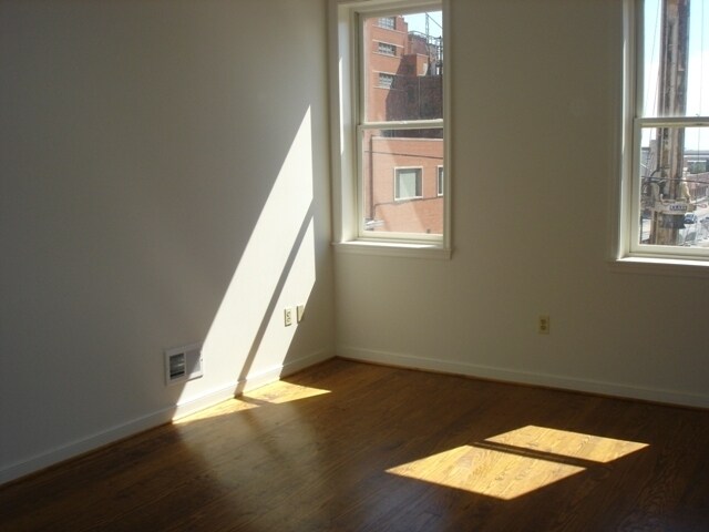 Building Photo - 3524 Elliott St