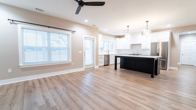 Building Photo - Move-In Special! Free January Rent — Stunning Like-New 4-Bedroom Home Just Minutes from Fort Stewart