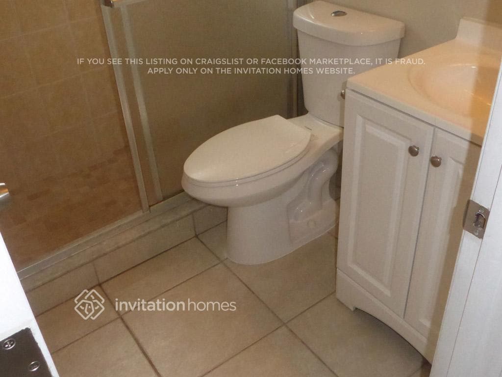 Building Photo - 4675 Addison St