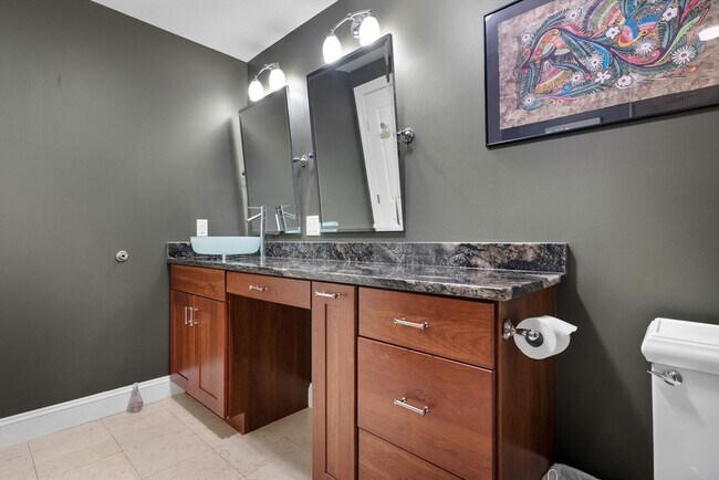 Building Photo - 10 Vernon St