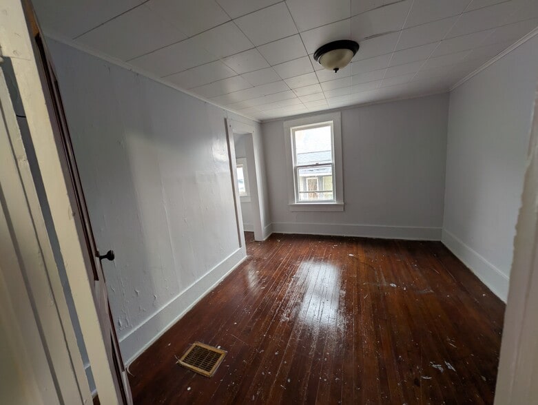 Bedroom 2 - 1727 Clark Street Rd