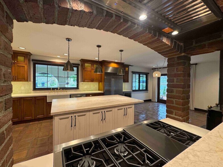 Building Photo - 28910 Wagon Rd