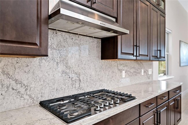 Building Photo - 15469 Shorebird Ln