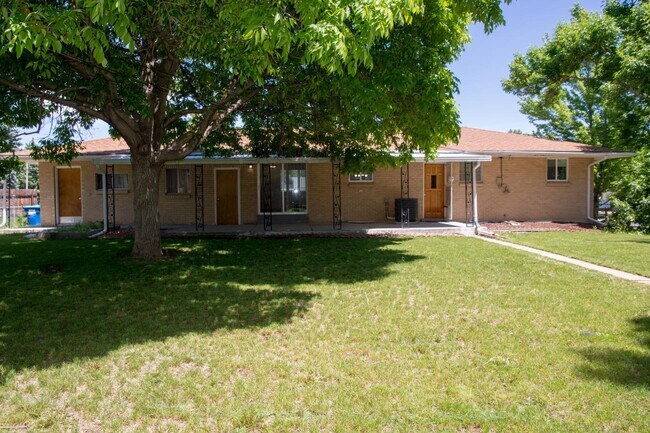 Building Photo - 2156 E Mineral Ave