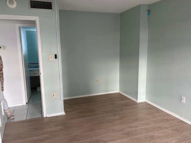 Building Photo - 2401 Bayshore Blvd