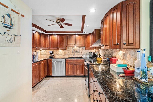 Building Photo - 3610 S Ocean Blvd