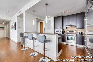 Building Photo - 610 E Market St