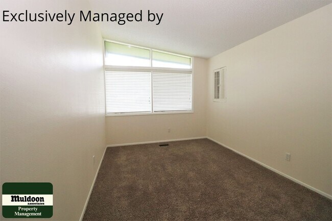 Building Photo - Very Nice Three Bedroom Home with Garage Included! in the Broadmoor Area!