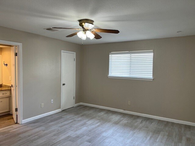 Building Photo - 18734 Wood Glen Ln