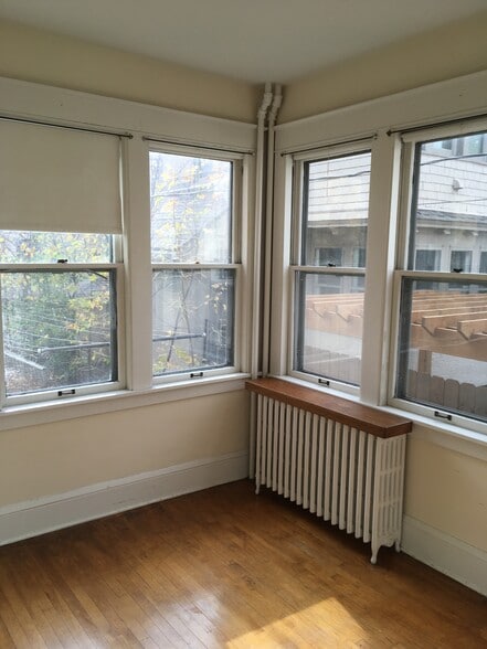 Building Photo - 1032 Portland Ave