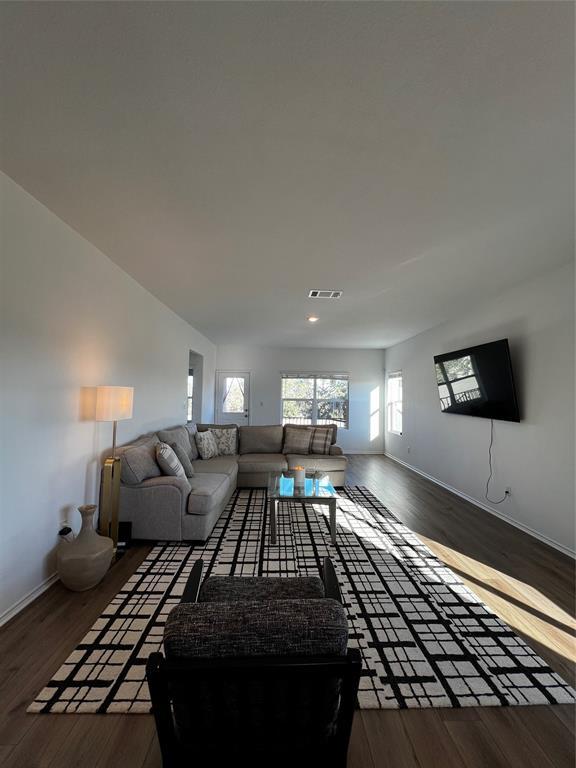 Building Photo - 941 Legends Ln