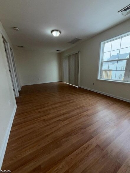 Building Photo - 110-PT112 Redwood Ave