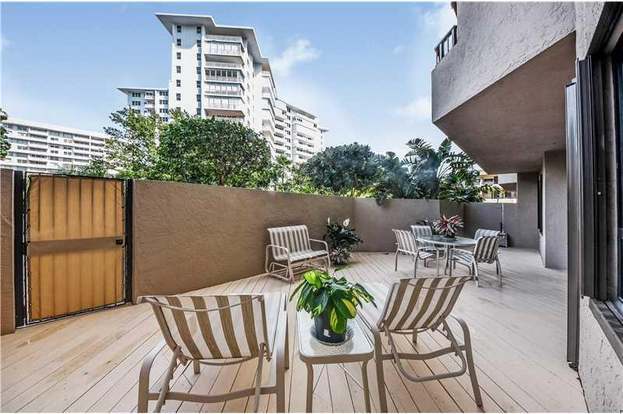 Building Photo - 251 Crandon Blvd