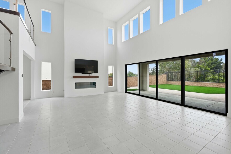 Building Photo - 20568 Edgewood Ct