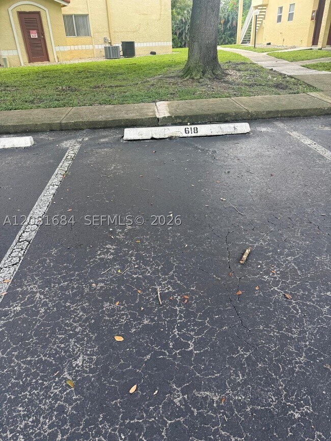 Building Photo - 12980 Vista Isles Dr