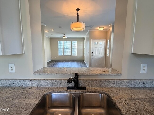 Building Photo - 651 Cupola Dr