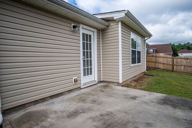 Building Photo - Great Jonesboro Living, 4 Bedroom, 3 Bath