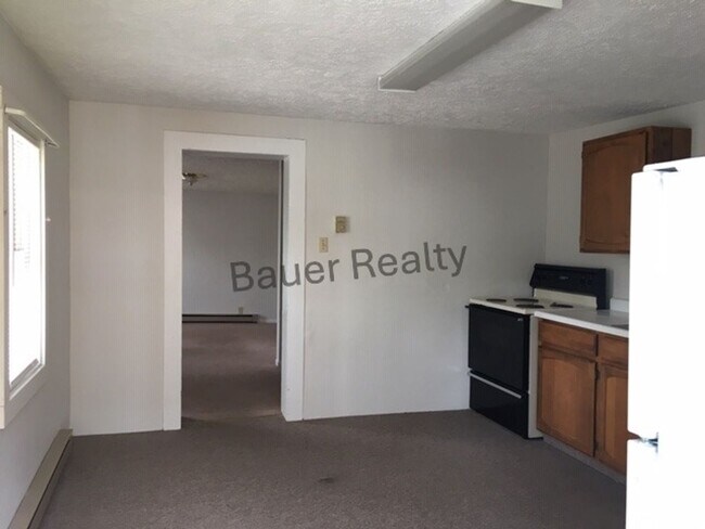 Building Photo - tb200r