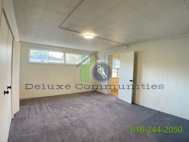 Building Photo - 4366 Prairie St SW