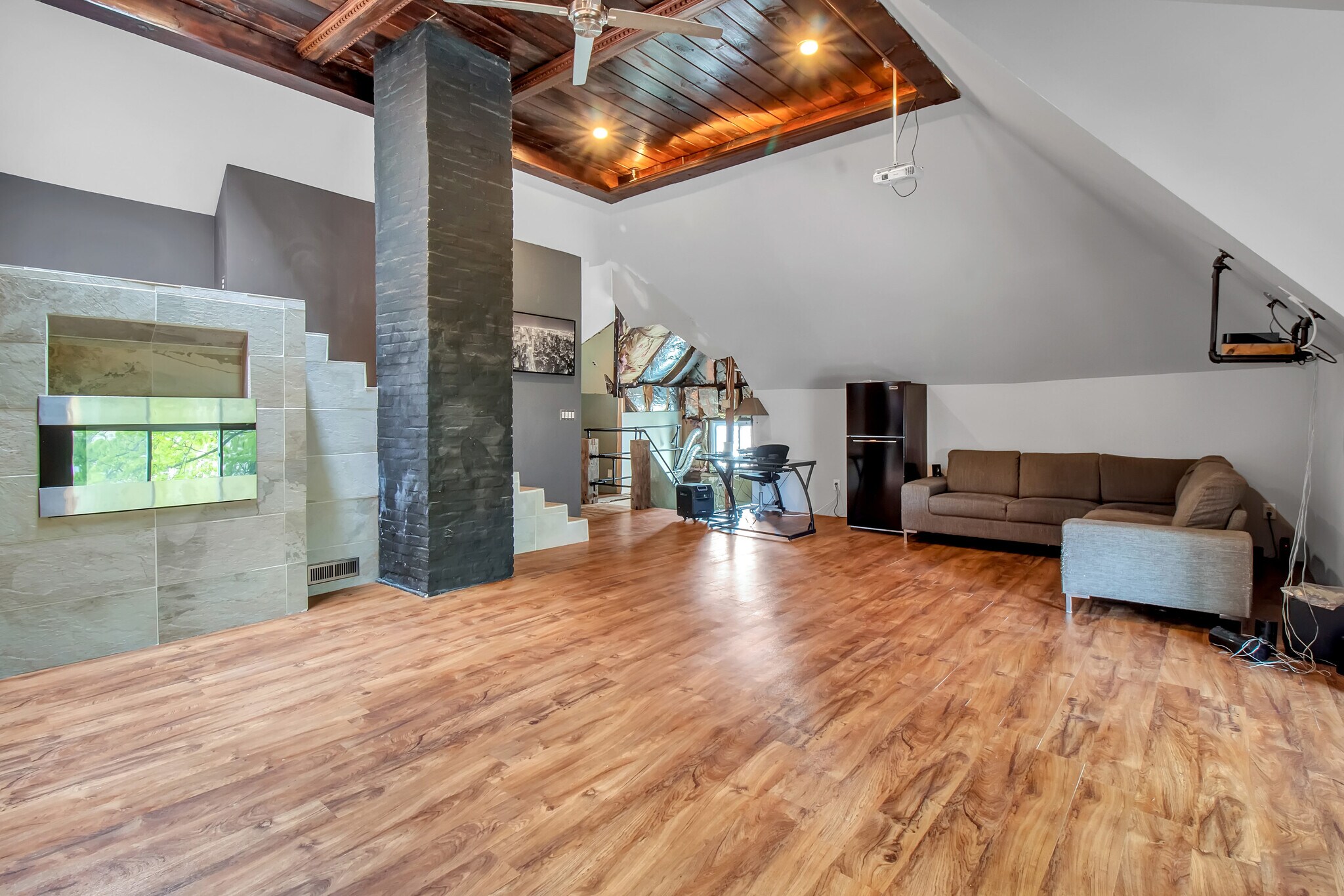 Building Photo - 67 Crescent Ave