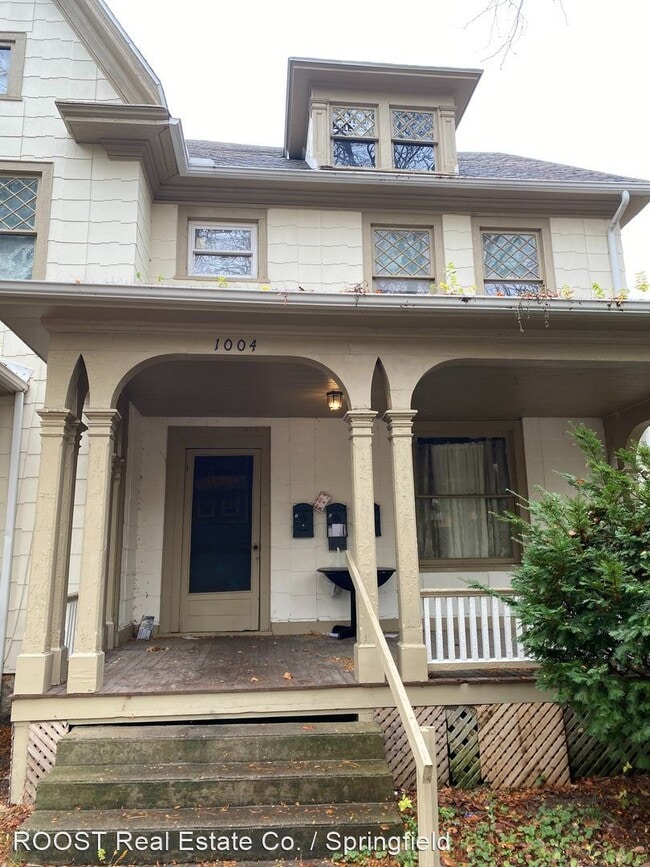 Building Photo - 1004 S Fountain Ave