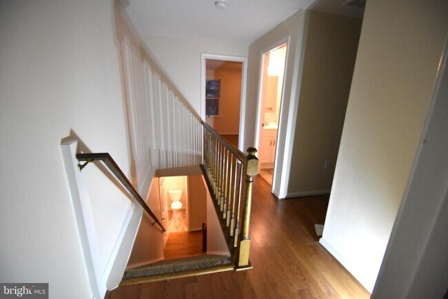 Building Photo - 106 Smithfield Ct