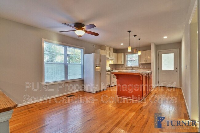 Building Photo - 801 Laurel Hill Ln