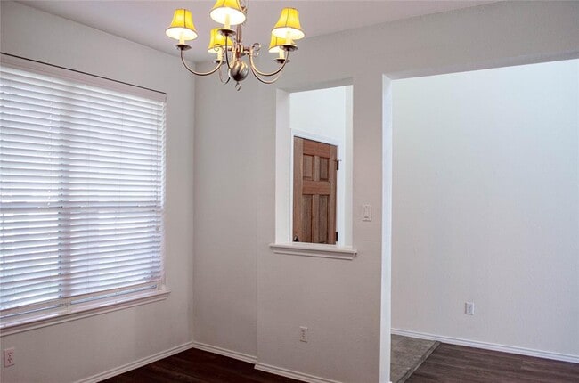 Building Photo - 14213 Willow Tank Dr