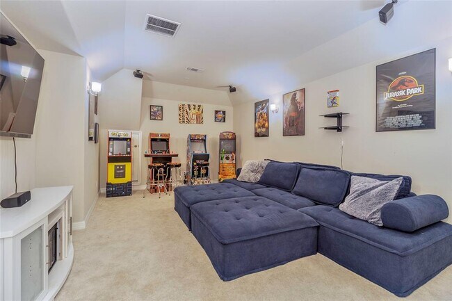Building Photo - 3010 Flora Manor Dr