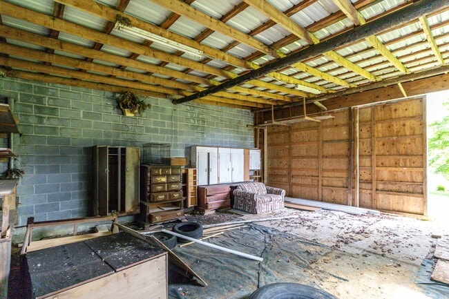Building Photo - 9447 Lusk Rd
