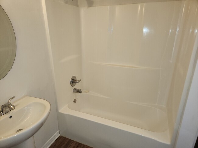 Building Photo - 6105 W 2nd Manor